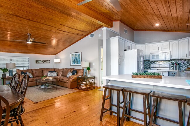 Photo - 6804 River Rd