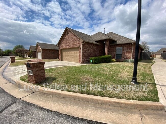 Photo - 509 SW 124th Pl