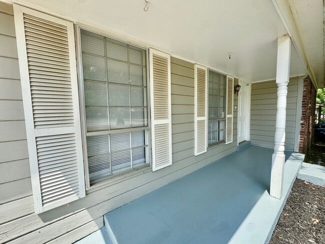 Photo - 4140 Crain Rd