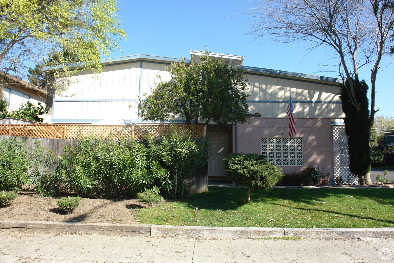 Photo - 171-177 West Hamilton Avenue