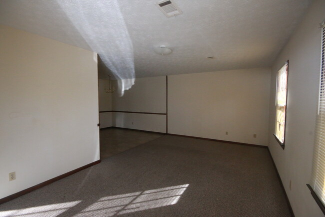 Photo - 129 Williamson St Unit A