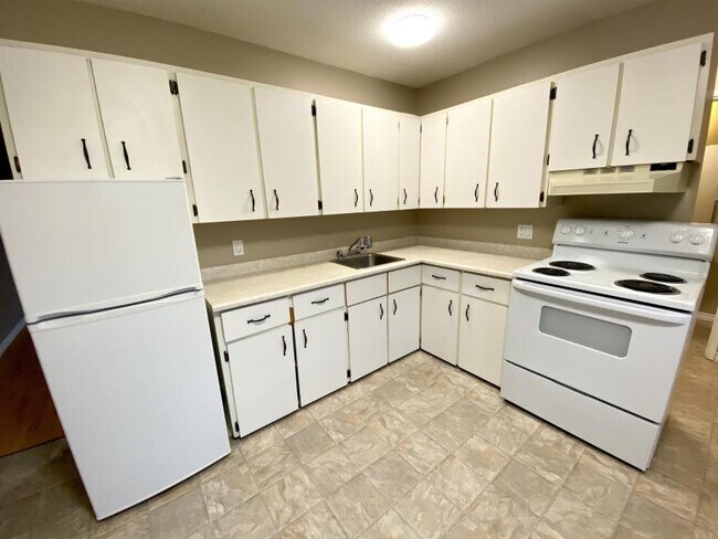 Photo - 3 bedroom in Prince George BC V2L 2V9