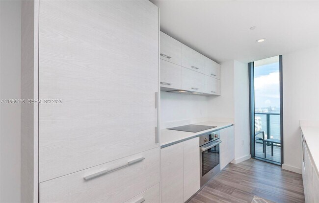 Photo - 1300 S Miami Ave Unidad 4505