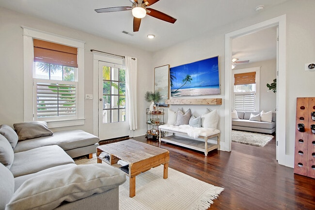 Photo - 291 President St