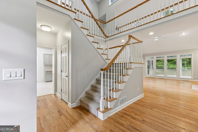 Photo - 3740 Ashford Point