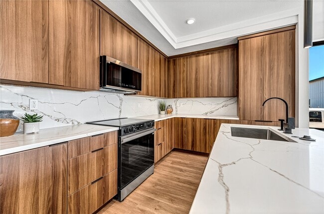 Photo - 1122 Emilia Ave