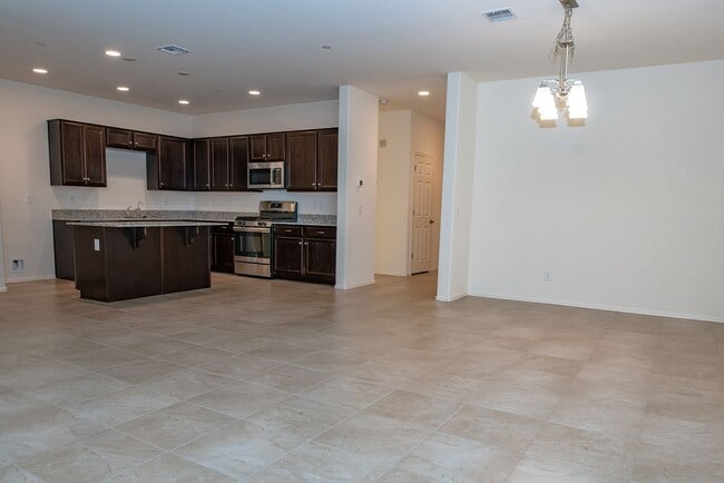 Photo - Spacious 4BD/2BA in Verrado