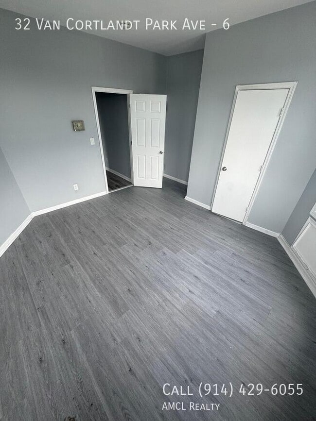 Photo - 32 Van Cortlandt Park Ave Unidad 6