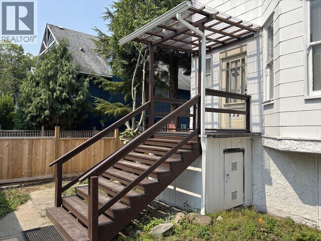 135 W 12th Ave