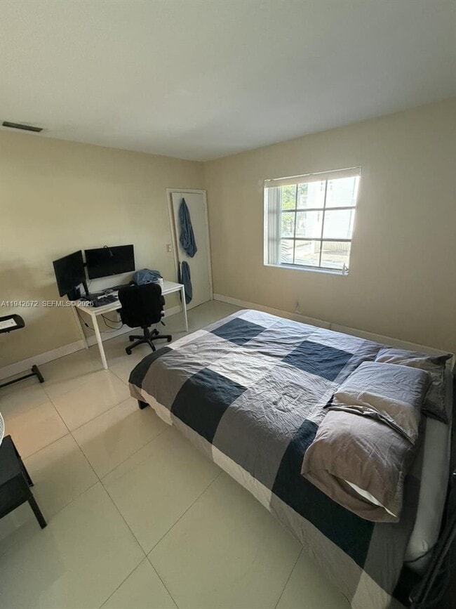 Photo - 2424 SE 17th St Unit 210B