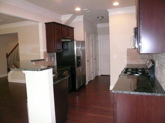 Photo - 780 Duberry St