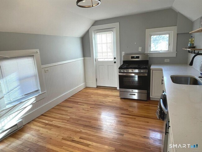 Photo - 194 School St Unit 2