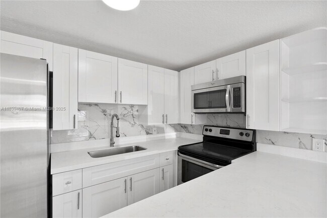 Photo - 607 SW 3rd St