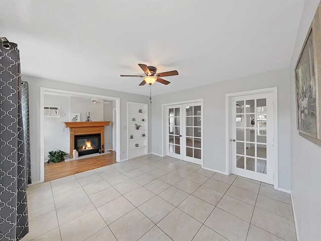 Photo - 878 Rustic Oaks Dr