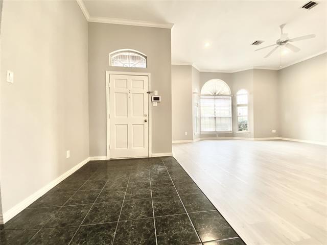 Photo - 6620 MacIntosh Dr