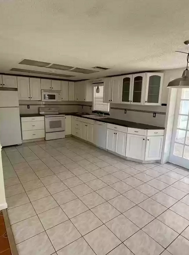 Photo - 6707 Lenoir Dr