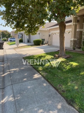 Photo - 7956 Robinson Dr