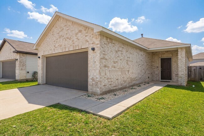 Photo - 25847 Hickory Pecan Trl