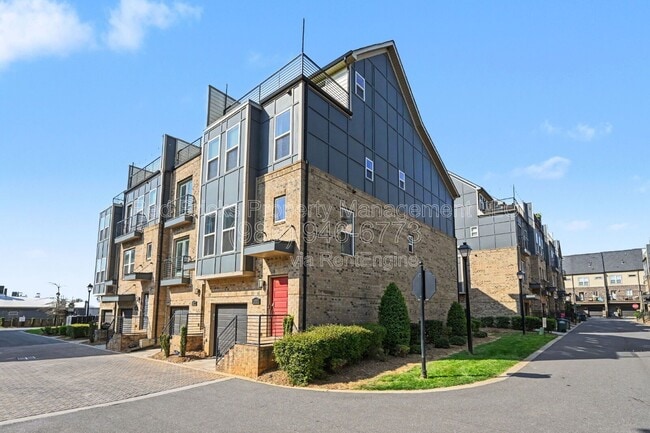 Photo - 2905 Grand Union Way