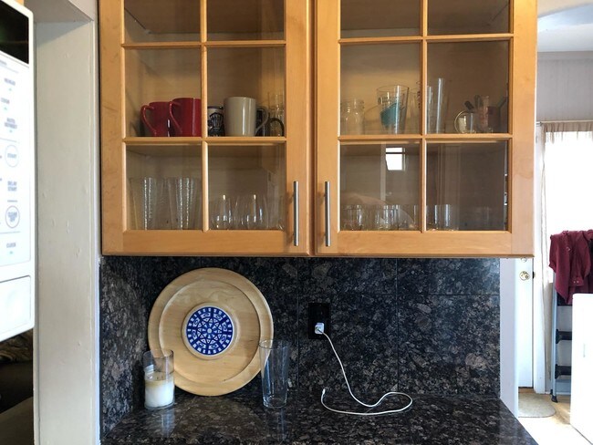 Photo - 4415 Stuart St