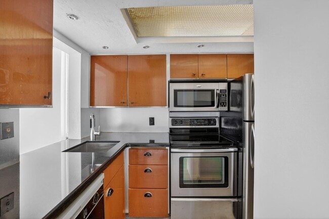 Photo - 1531 SE 15th St Unit 8