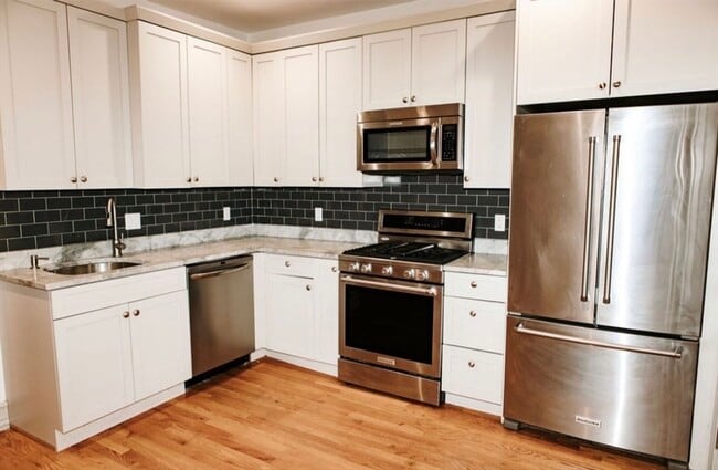 Photo - 643 E 5th St Unidad 1