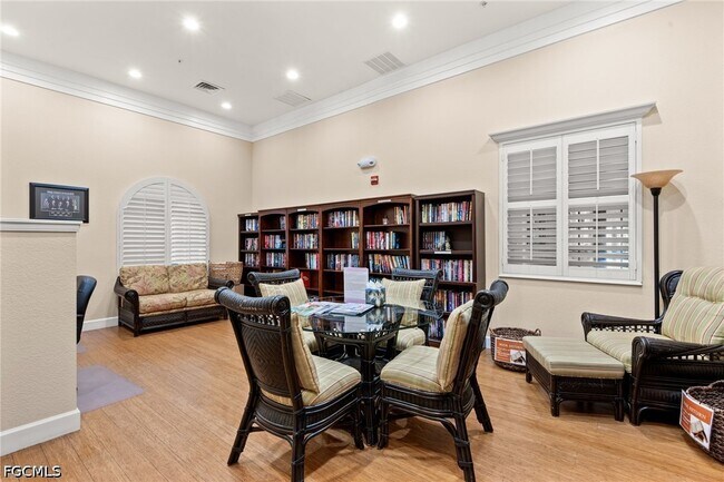 Photo - 8641 Piazza Del Lago Cir Unit 201