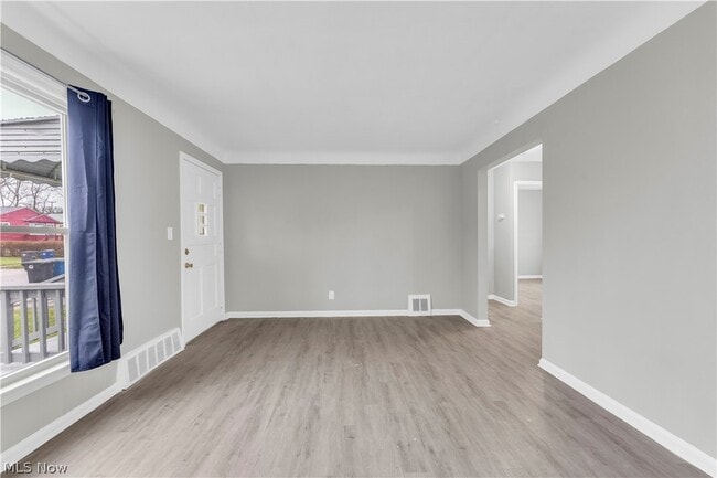 Photo - 16606 Lipton Ave