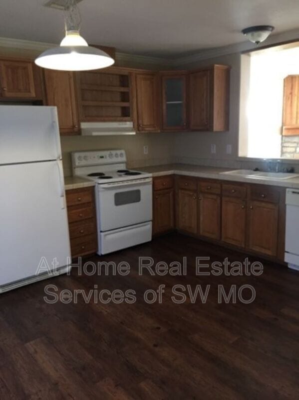 Photo - 503 W Warren Ave