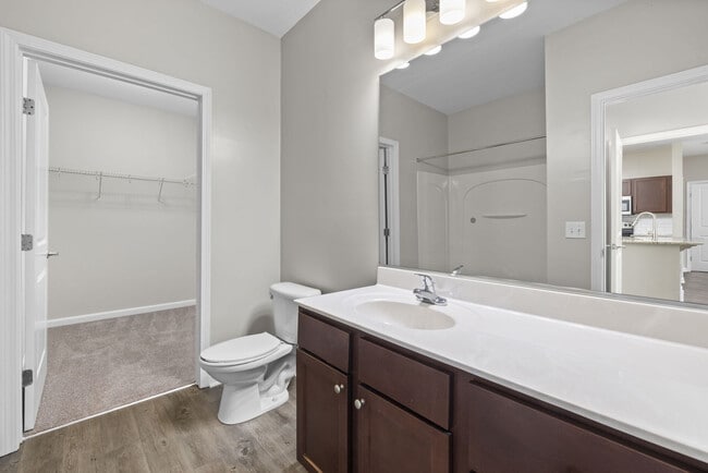 Level at 401 apartments — community photo