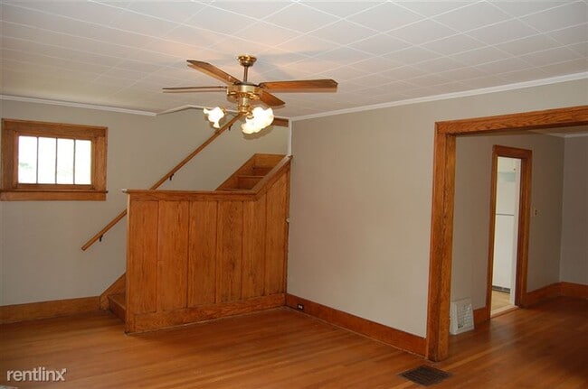 Photo - 825 Sylvan Ave