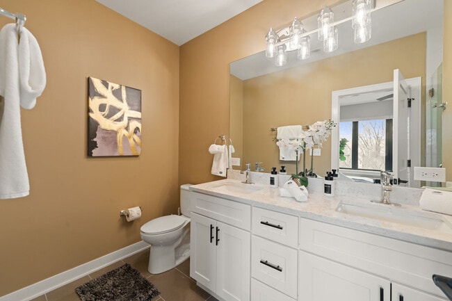 Photo - 2006 W 21st St Unit ID1244959P