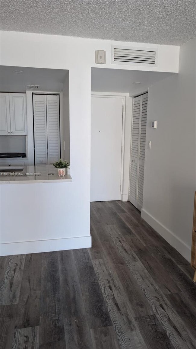 Building Photo - 10700 SW 108th Ave Unit C405 Rental
