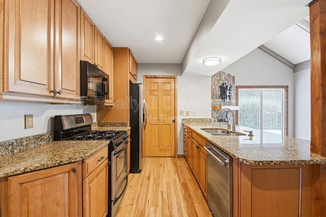 Photo - 938 Canterbury Dr