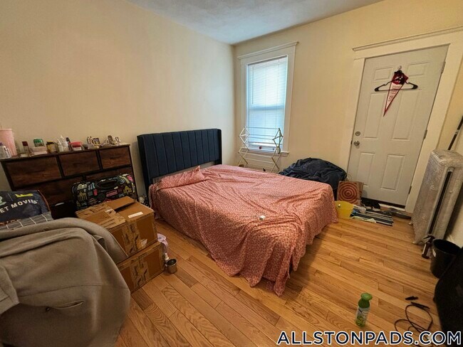 Photo - 194 Kelton St Unit 2