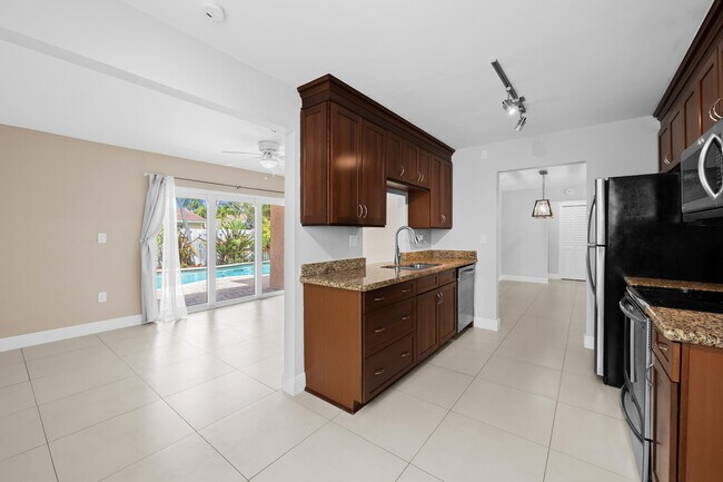 Photo - 313 SE 4th Terrace