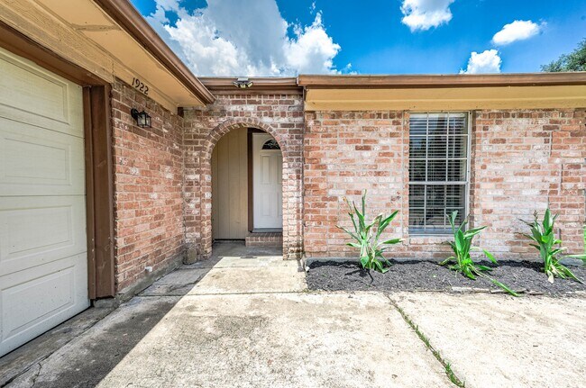 Photo - 1922 Arcadia Dr