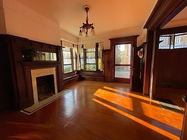 Building Photo - "Charming 1-Bedroom Oasis in the Heart of Berkeley – Perfect Location!"