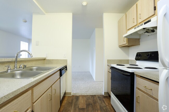 North Creek Heights Apartments