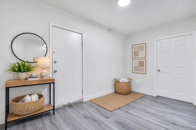 Photo - 1554 SW 5th St Unit 5b