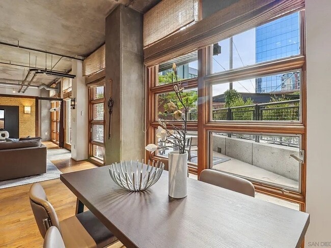 comedor - 877 Island Ave Unidad 211