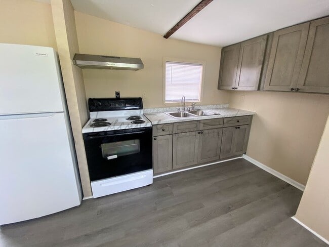 1030 Mildred St Unit 1
