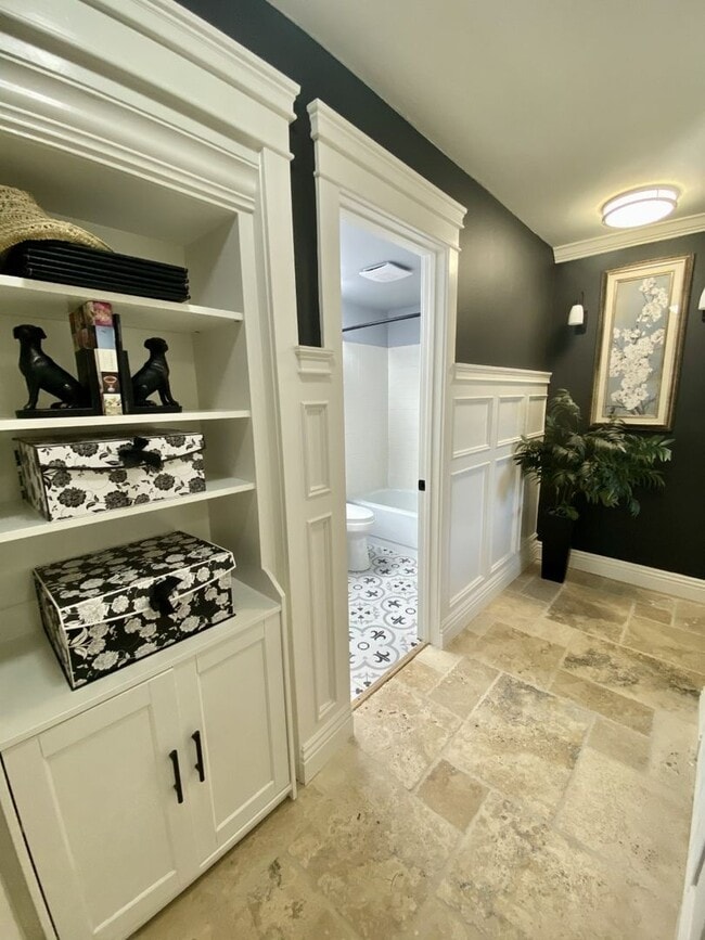 Photo - Camarillo- Stylish One Bedroom off Main House