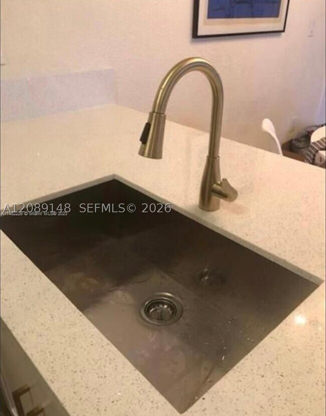 300 Madeira Ave Unit 102
