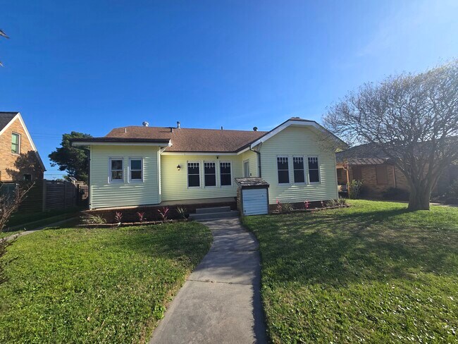 Photo - 4401 Sherman Blvd House