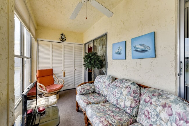 3817 Lake Bayshore Dr Unit SI FL4-ID1583821P