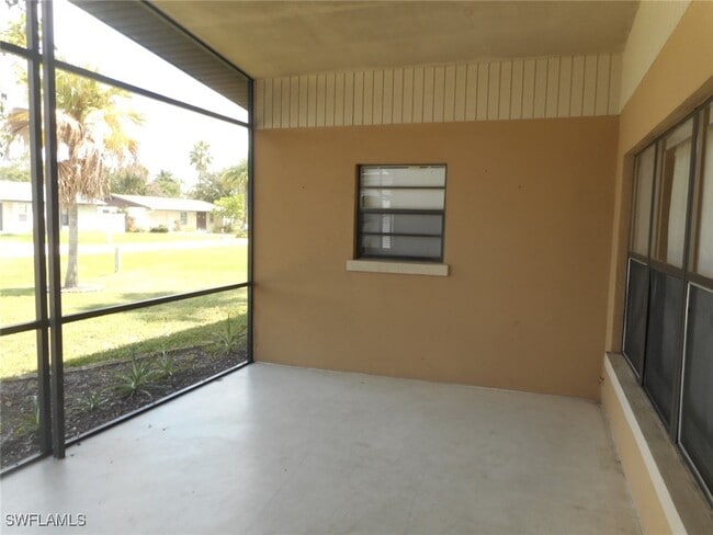 Building Photo - 2254 Chandler Ave Rental