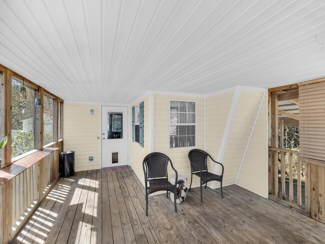 Photo - 1449 Suncrest St