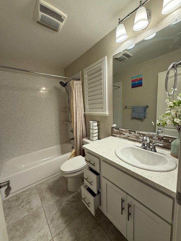 Photo - 244 Selby Lane