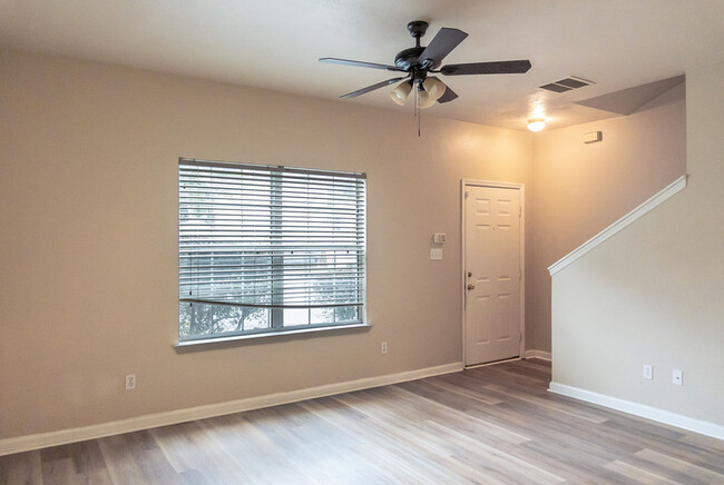 Photo - 2403 Hartsfield Rd Condo Unit 602 - 1